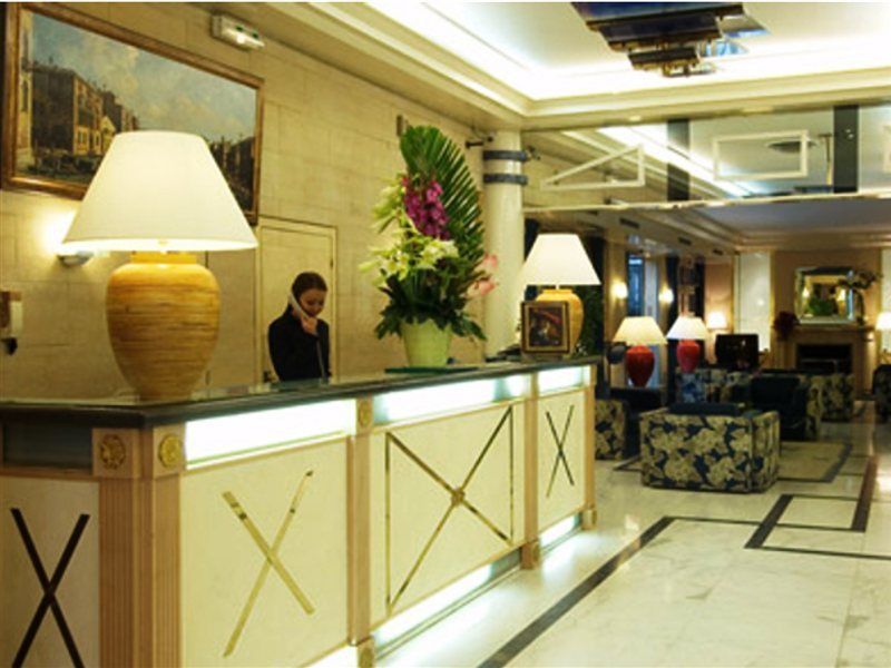 Hotel Royal Garden Champs-élysées París